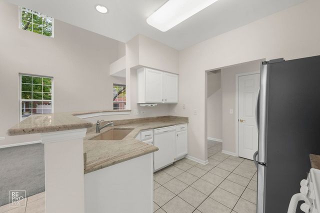 937 Bromley Place, Northbrook, IL 60062