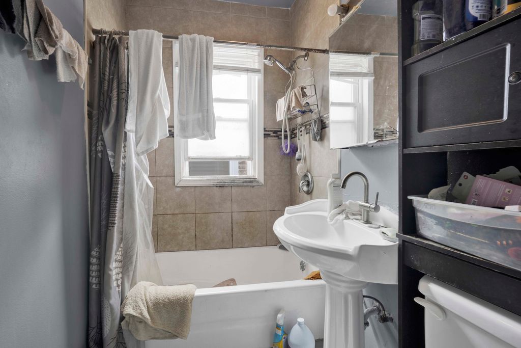 7016 S Claremont Avenue, Chicago, IL 60636 — photo 5