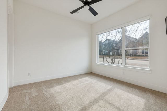 7424 Collin Mckinney Parkway, Mckinney, TX 75070