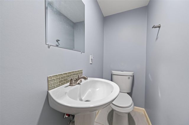 4715 Chapman Street, Houston, TX 77009