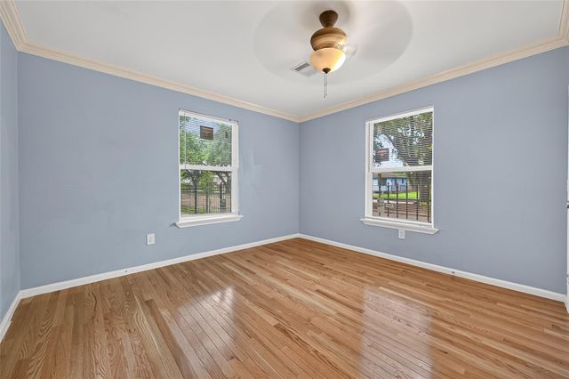 4715 Chapman Street, Houston, TX 77009