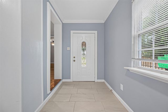4715 Chapman Street, Houston, TX 77009