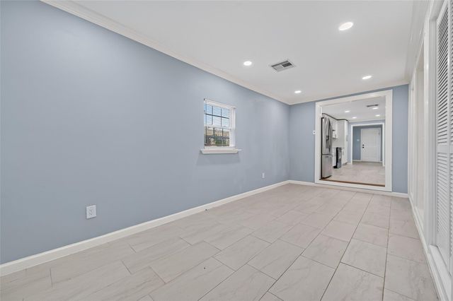 4715 Chapman Street, Houston, TX 77009