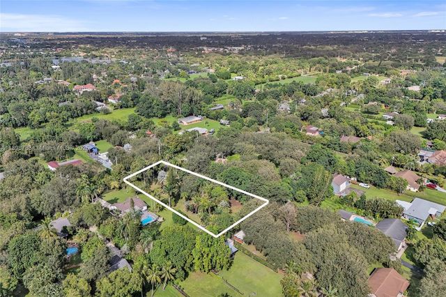 14270 SW 20th Street, Davie, FL 33325