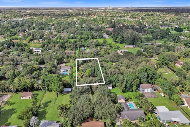 14270 SW 20th Street, Davie, FL 33325