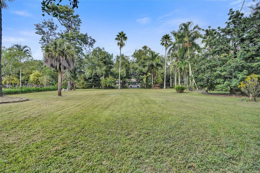 14270 SW 20th Street, Davie, FL 33325