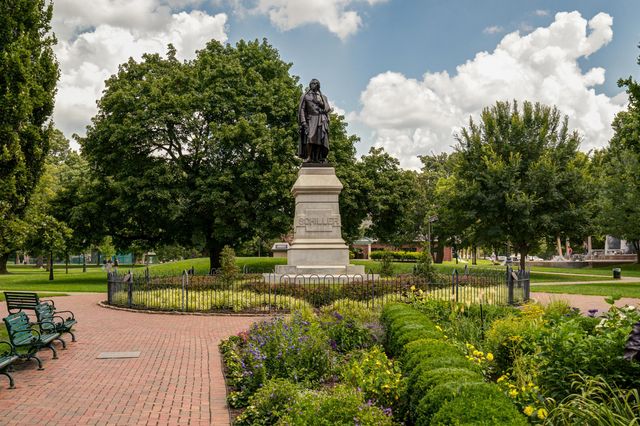 33 E Frankfort Street, Columbus, OH 43206