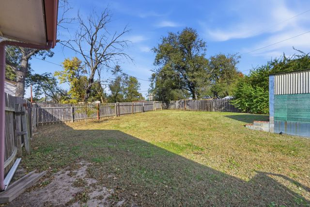 6538 N Longmont St, Park City, KS 67219