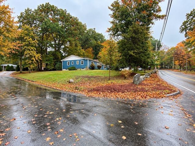 47 Depot St, Westford, MA 01886