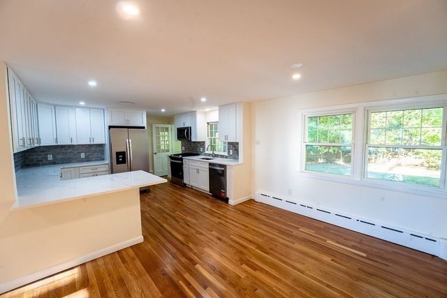 47 Depot St, Westford, MA 01886