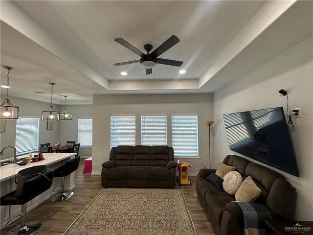 1815 W Ignacio Avenue, Alton, TX 78573