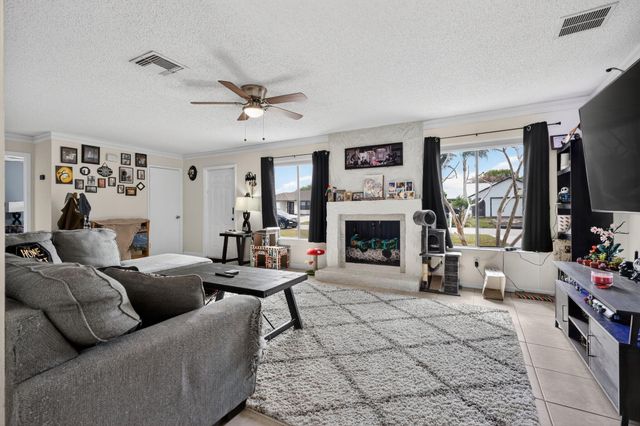 2289 SE Carnation Road, Port St. Lucie, Port St Lucie, FL 34952