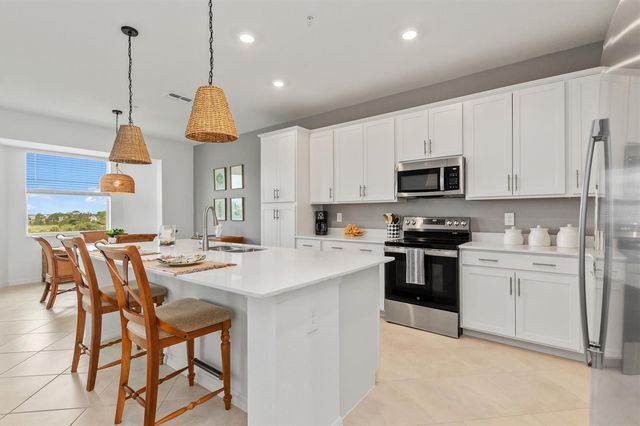 17625 OPAL SAND DRIVE 401, Venice, FL 34293