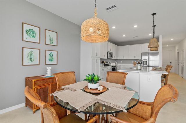 17625 OPAL SAND DRIVE 401, Venice, FL 34293