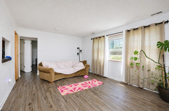 1120 E 6th Street 2, Des Moines, IA 50316