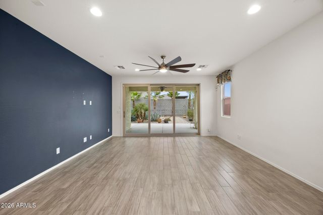 18202 W RAYMOND Street, Goodyear, AZ 85338