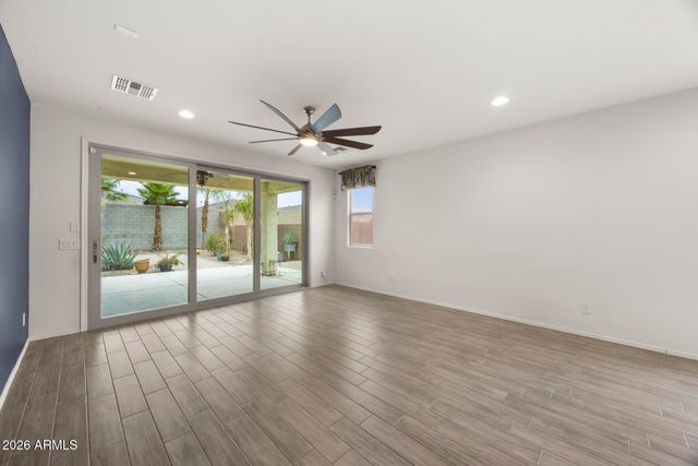 18202 W RAYMOND Street, Goodyear, AZ 85338