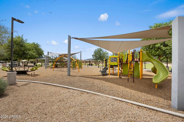 18202 W RAYMOND Street, Goodyear, AZ 85338