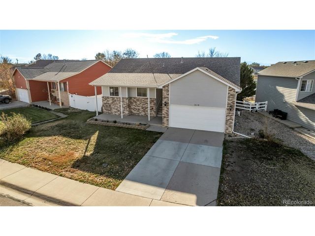519 N 28th Avenue Ct, Greeley, CO 80631