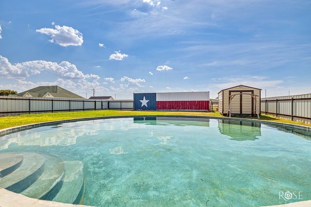 7593 Plantation Court, Wall, TX 76957