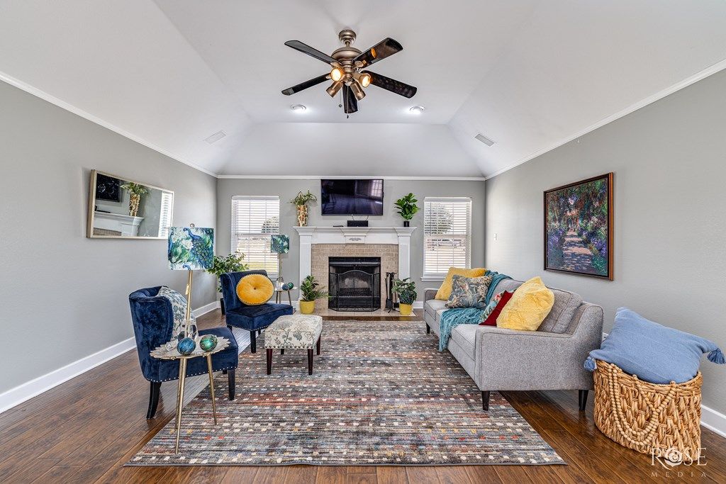 Image 11 of property listing at 7593 Plantation Court, Wall, TX 76957