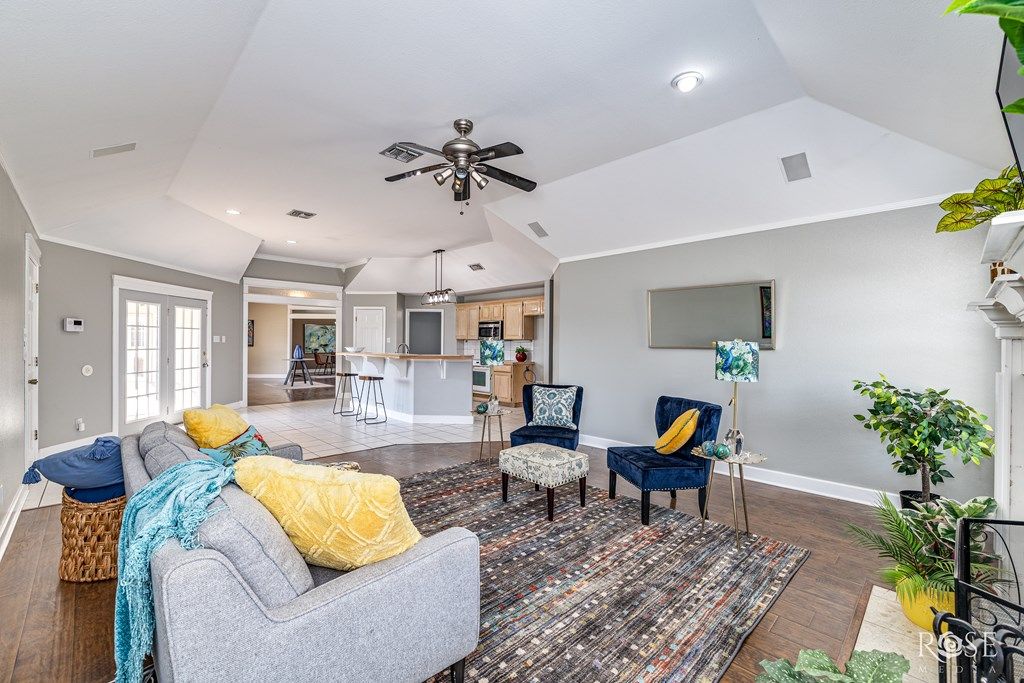 Image 13 of property listing at 7593 Plantation Court, Wall, TX 76957