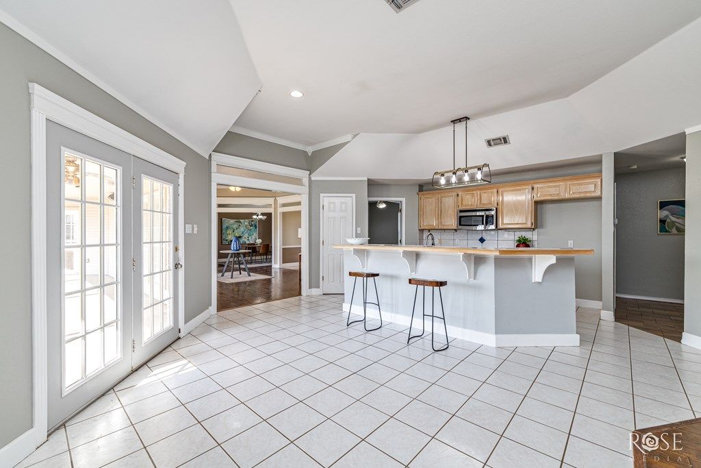 Image 14 of property listing at 7593 Plantation Court, Wall, TX 76957