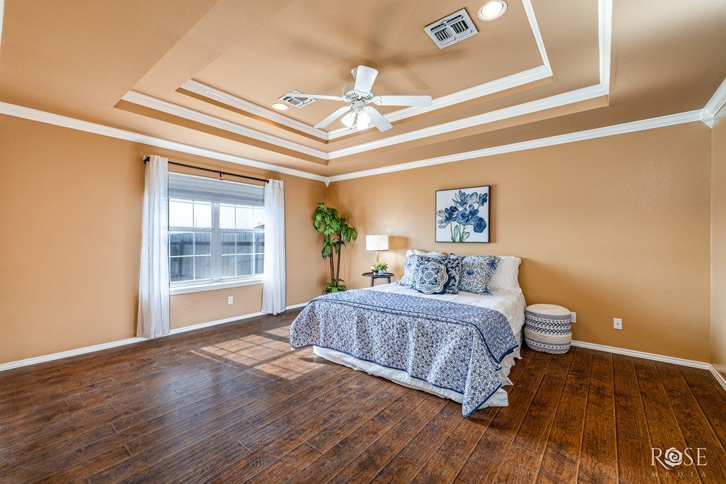 Image 20 of property listing at 7593 Plantation Court, Wall, TX 76957