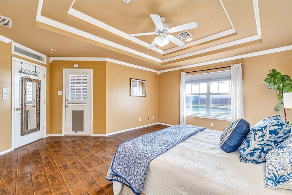Image 21 of property listing at 7593 Plantation Court, Wall, TX 76957