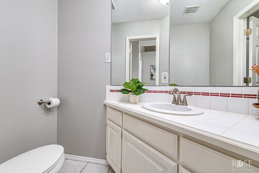 Image 34 of property listing at 7593 Plantation Court, Wall, TX 76957