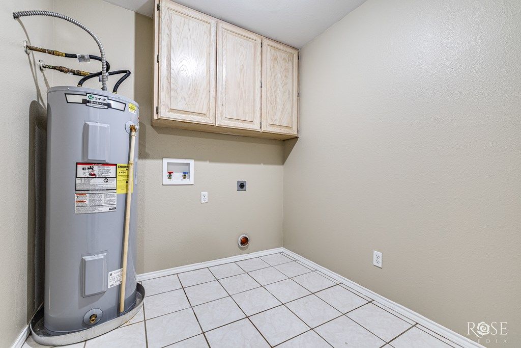 Image 35 of property listing at 7593 Plantation Court, Wall, TX 76957