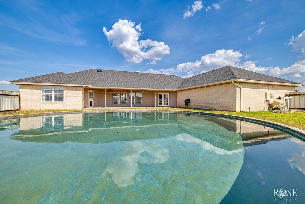 Image 40 of property listing at 7593 Plantation Court, Wall, TX 76957