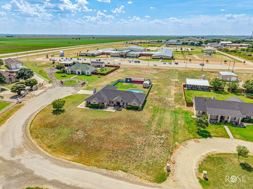 Image 49 of property listing at 7593 Plantation Court, Wall, TX 76957