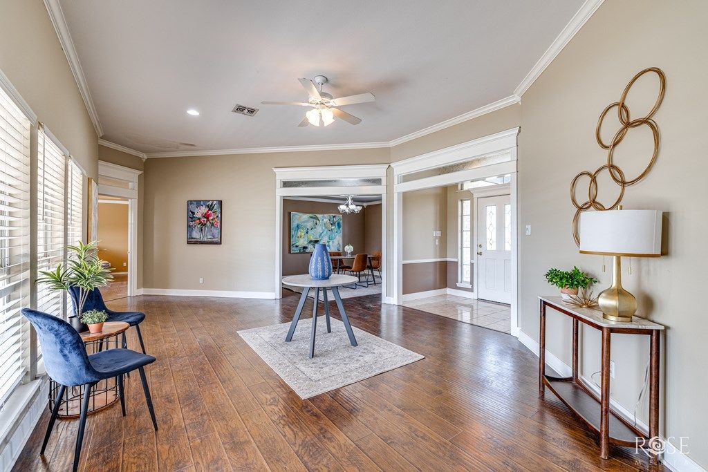 Image 9 of property listing at 7593 Plantation Court, Wall, TX 76957