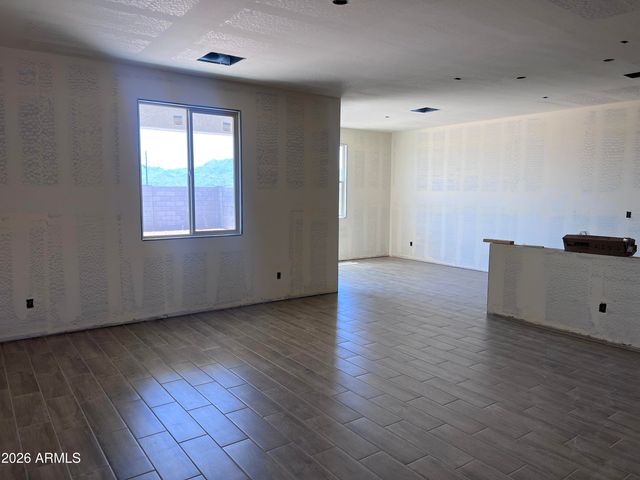 9635 W TAMARISK Avenue, Tolleson, AZ 85353
