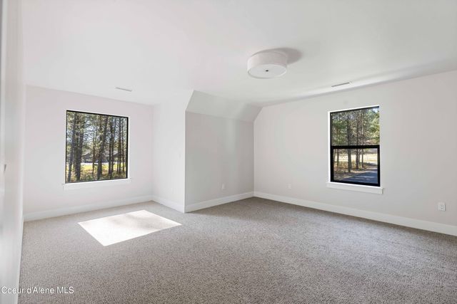 14768 N Morgan Ln, Hayden, ID 83835