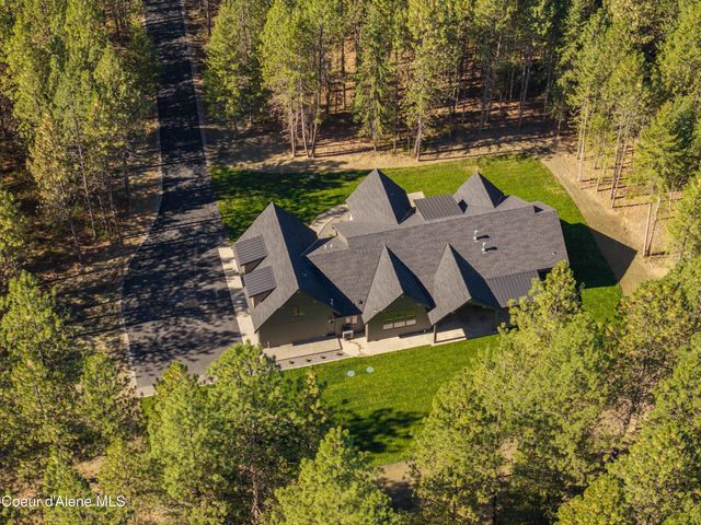 14768 N Morgan Ln, Hayden, ID 83835