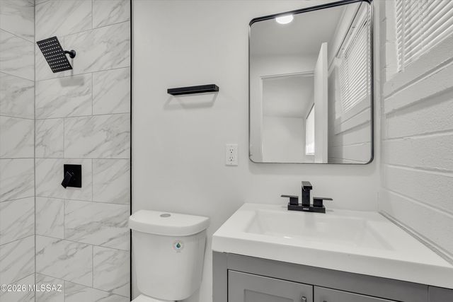 6126 E 33rd Street, Tucson, AZ 85711