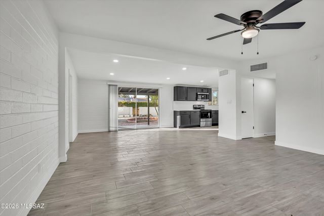 6126 E 33rd Street, Tucson, AZ 85711