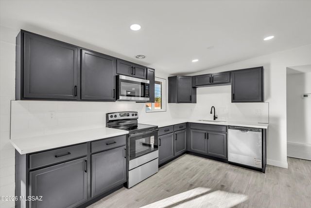 6126 E 33rd Street, Tucson, AZ 85711