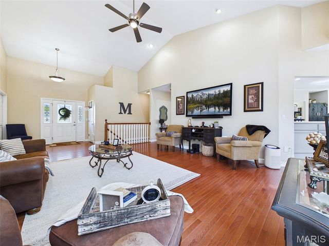 281 Fountain Drive, Glen Carbon, IL 62034