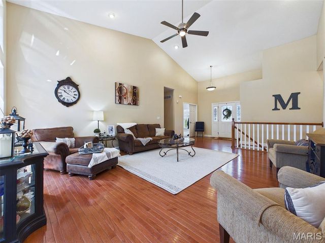 281 Fountain Drive, Glen Carbon, IL 62034
