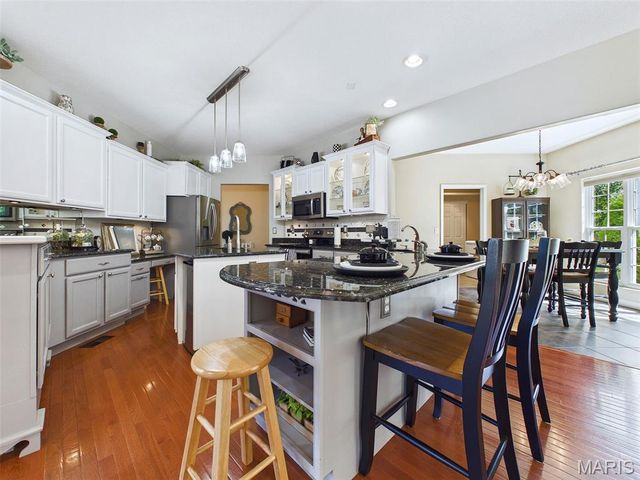 281 Fountain Drive, Glen Carbon, IL 62034