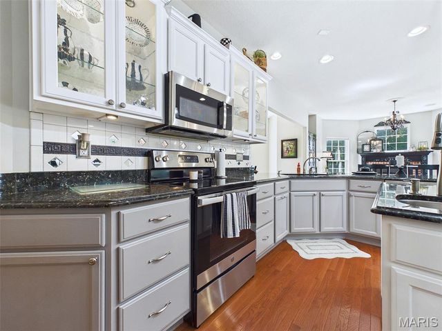 281 Fountain Drive, Glen Carbon, IL 62034