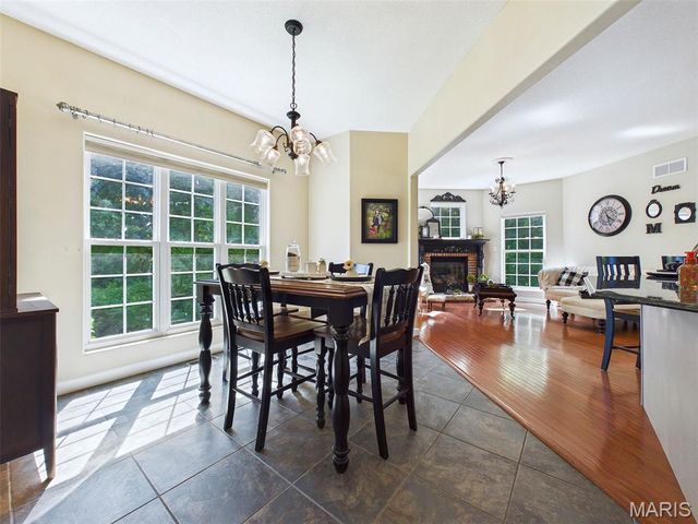 281 Fountain Drive, Glen Carbon, IL 62034