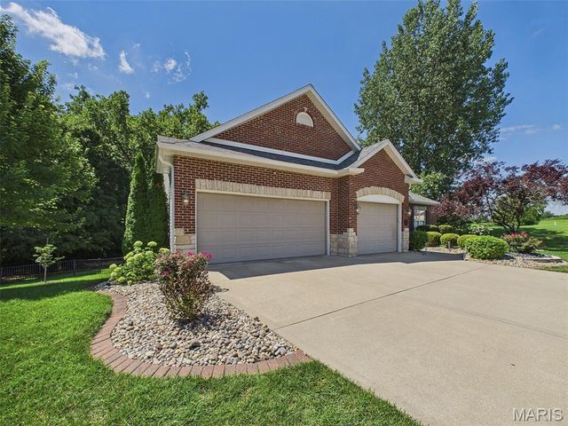 281 Fountain Drive, Glen Carbon, IL 62034