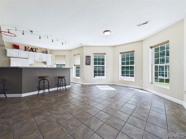 281 Fountain Drive, Glen Carbon, IL 62034