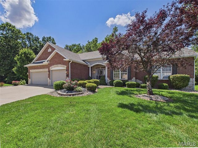 281 Fountain Drive, Glen Carbon, IL 62034