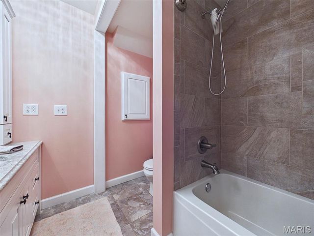 281 Fountain Drive, Glen Carbon, IL 62034
