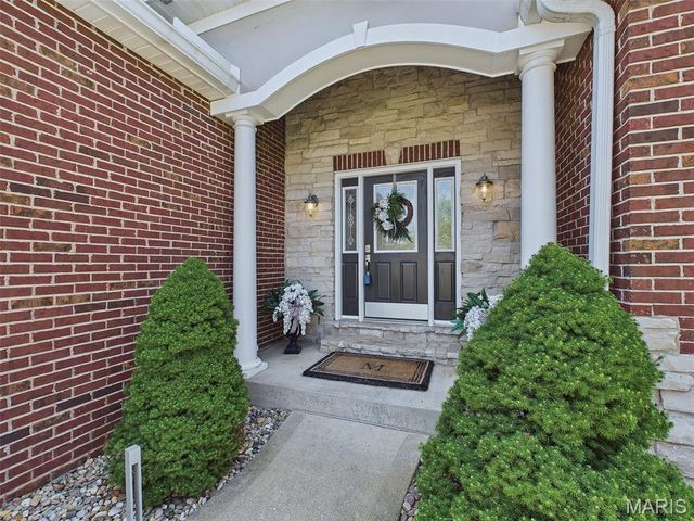 281 Fountain Drive, Glen Carbon, IL 62034